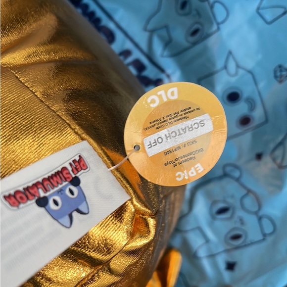 Pet Simulator Delux Tech Plush Gold Axolotl - Picture 2 of 2